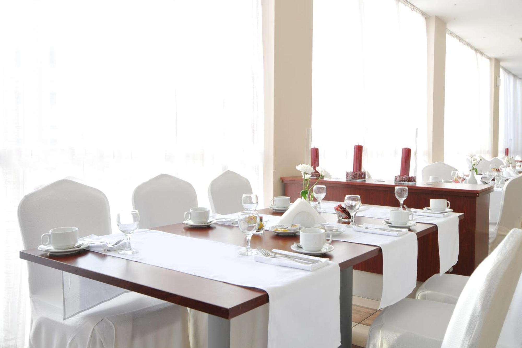 Apollo Spa Resort - Ultra All-Inclusive , Pools & Free Beach, Individual Ac In Every Room Golden Sands Ngoại thất bức ảnh